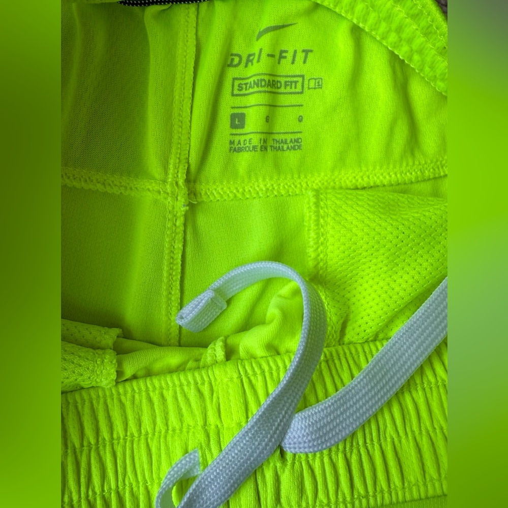NIKE BOYS’ SIZE YLG MATCHING OUTFIT - Picture 6 of 8